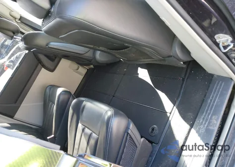 2010 Chrysler Town & Country Touring Plus z USA, uszkodzony, nr VIN 2A4RR8DX3AR368208